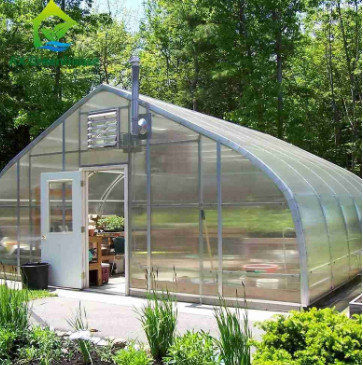 พืชปลูก โปลิคาร์บอเนต PC Single Span Sheet Greenhouse ด้วยโครงสร้างที่มั่นคงและการประกอบง่าย